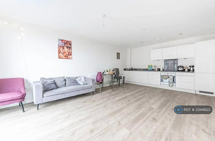 1 Bedroom Flat To Rent In Chesterton House, Harrow, HA1