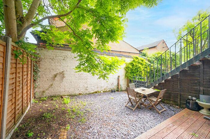 2 Bedroom Flat To Rent In Canon Beck Road, Rotherhithe, London, SE16