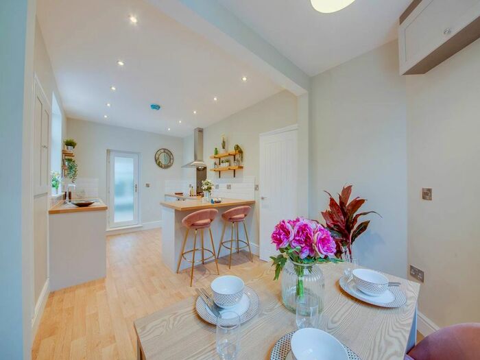 4 Bedroom Detached House To Rent In Grange Lane, Rossington, Doncaster, DN11