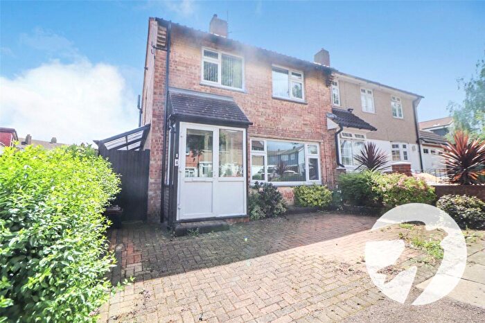 3 Bedroom Semi Detached House For Sale In Valence Road, Erith, DA8