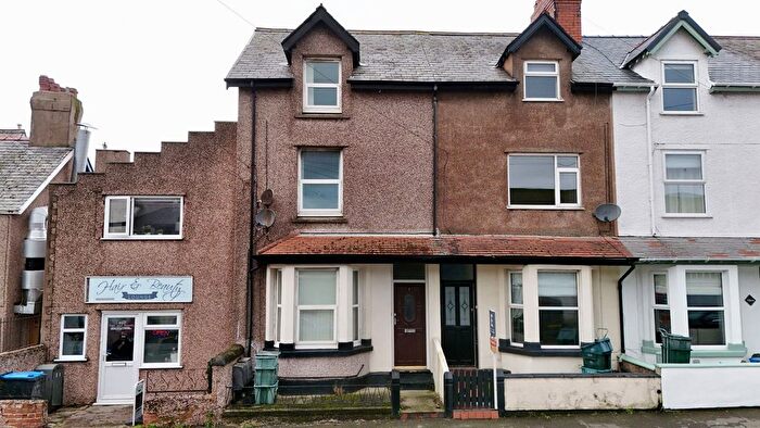 3 Bedroom Flat For Sale In Oswald Road, Llandudno Junction, LL31