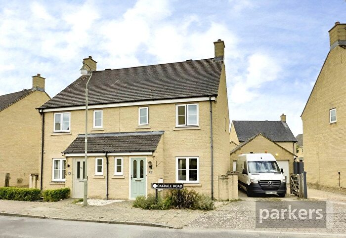 3 Bedroom Semi-Detached House For Sale In Oakdale Road, Witney, Oxfordshire, OX28