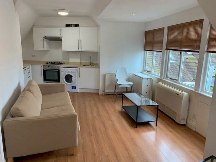 2 Bedroom Flat To Rent In Aylmer Parade, Aylmer Road, East Finchley, N2