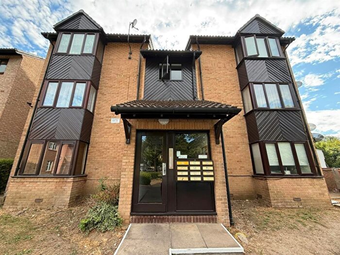 Studio For Sale In Pycroft Way, London, N9