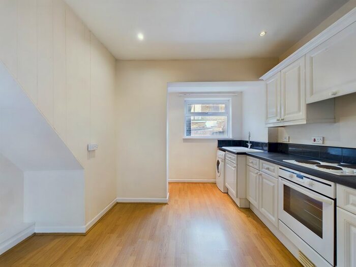2 Bedroom Terraced House To Rent In Castle Grove, Perth Street West, HU5