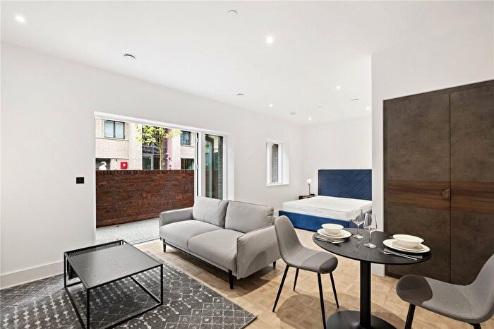 Studio To Rent In Monarch Square, London, SW11