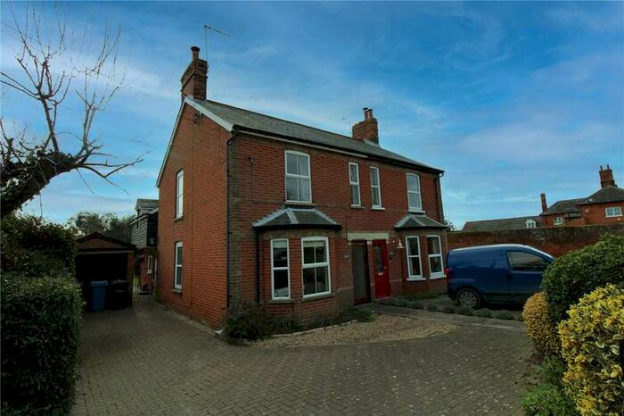 4 Bedroom Semi-Detached House To Rent In Main Road, Chelmondiston, IP9