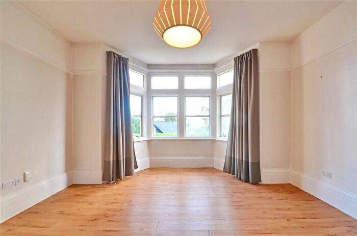 2 Bedroom Apartment To Rent In Henleaze Road, Henleaze, Bristol, Bristol, BS9