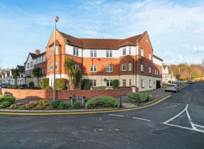2 Bedroom Apartment / Flats For Sale In Apartment College House College Drive, Belfast, BT7