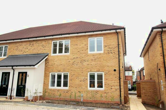 2 Bedroom Apartment To Rent In Underwood Close, Peterborough, Cambridgeshire, PE3
