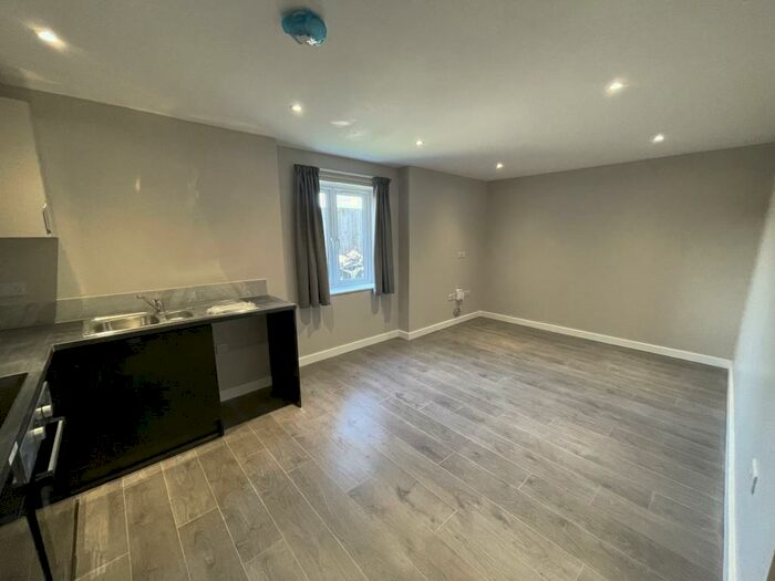 2 Bedroom Apartment To Rent In Danelaw Court, Hinckley, LE10