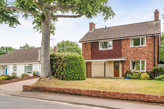 3 Bedroom Detached House For Sale In St. Georges Road, Sandwich, CT13