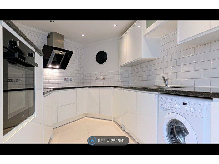 2 Bedroom Flat To Rent In Bradford Drive, Colchester, CO4