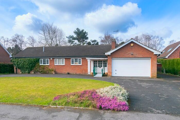 4 Bedroom Detached House To Rent In Sandmoor Lane, Leeds, LS17