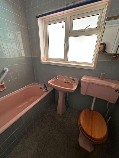 2 Bedroom Semi-detached Bungalow For Sale In Golden Park Avenue, Torquay, TQ2