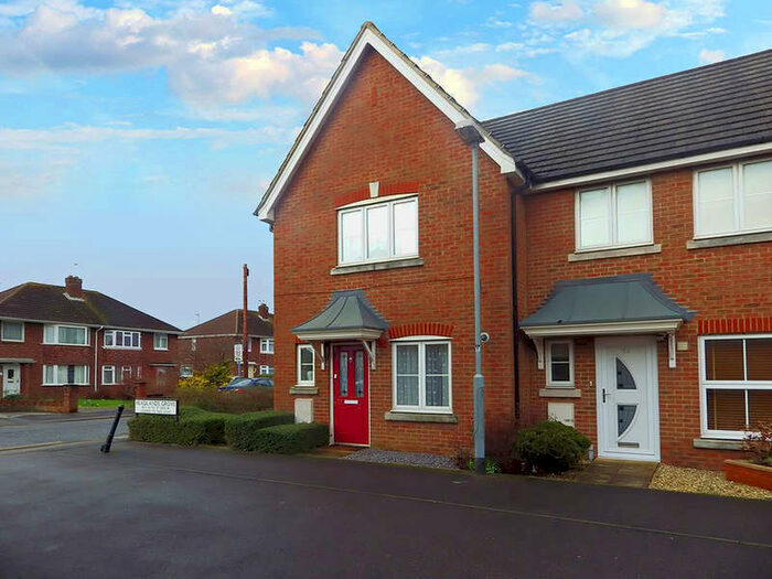 3 Bedroom Terraced House To Rent In Headlands Grove (old), Swindon, Wiltshire, SN2