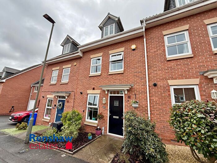 3 Bedroom Town House For Sale In Charnos Street, Ilkeston, Derbyshire, DE7
