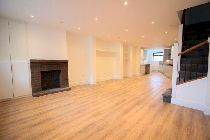 3 Bedroom Property To Rent In School Lane, Bushey, WD23