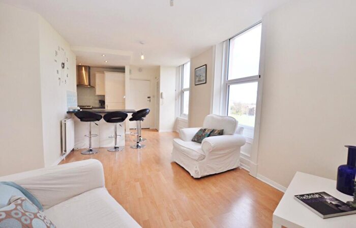 2 Bedroom Apartment To Rent In Belle Grove Terrace, Spital Tongues, NE2