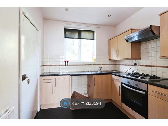2 Bedroom End Of Terrace House To Rent In Longley Avenue West, Sheffield, S5