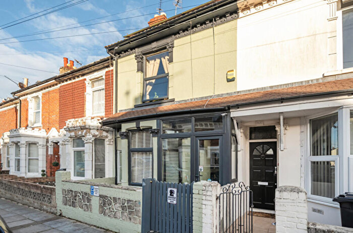 3 Bedroom Terraced House For Sale In Tennyson Road, Portsmouth, Hampshire, PO2