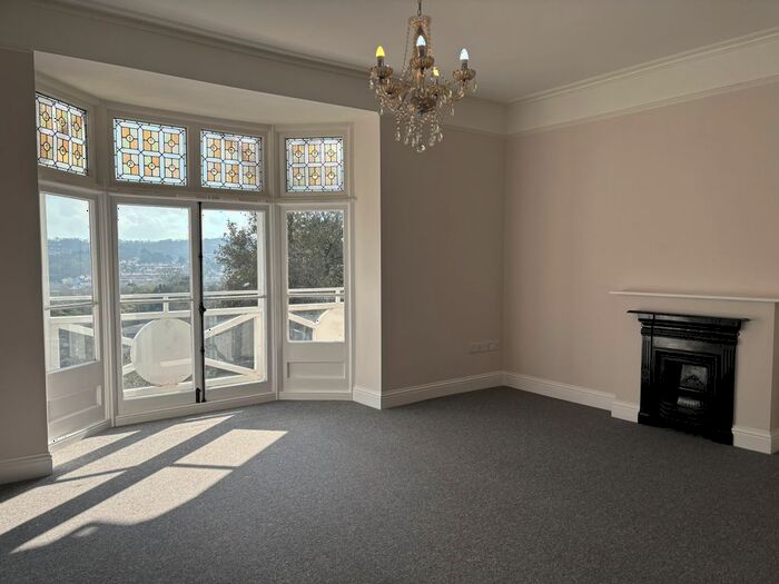 1 Bedroom Flat To Rent In College Road, Newton Abbot, TQ12