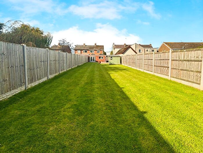 3 Bedroom Semi-Detached House For Sale In High Street, Saltney, Chester, Flintshire, CH4