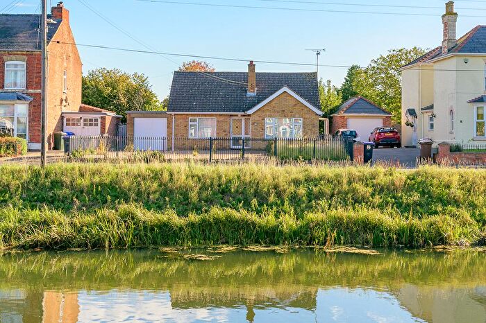 2 Bedroom Detached Bungalow For Sale In Willoughby Road, Boston, PE21