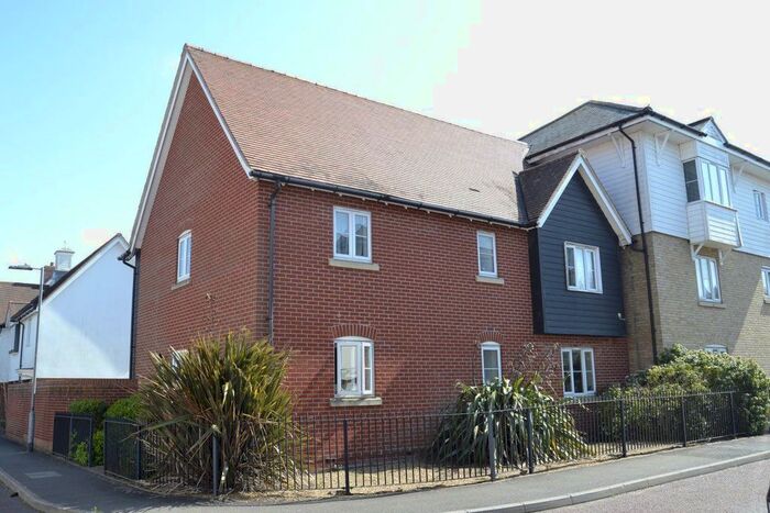 2 Bedroom Flat To Rent In Oxton Close, Rowhedge, Colchester, CO5