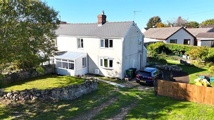 3 Bedroom Semi-Detached House For Sale In Tudor Walk, Berry Hill, Coleford, GL16