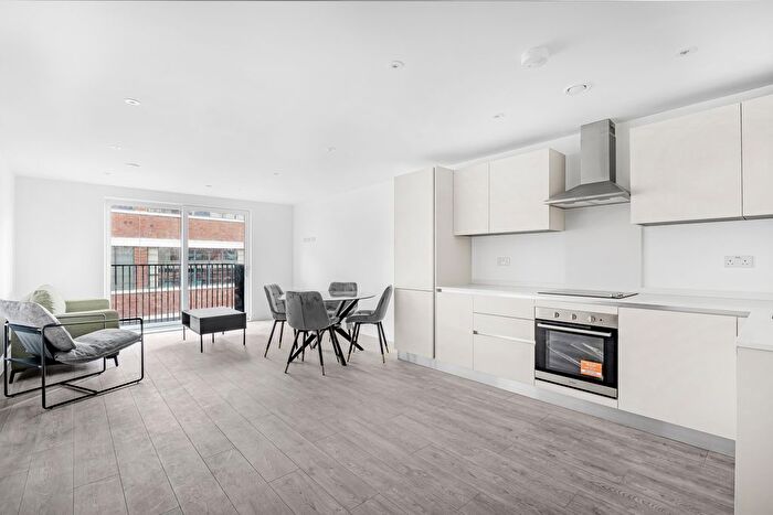 1 Bedroom Flat To Rent In The Burj, Green Street, Digbeth, Birmingham, B12