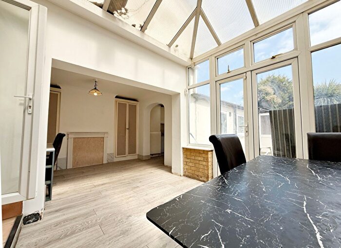 4 Bedroom Terraced House To Rent In Wellington Road South, Hounslow, TW4