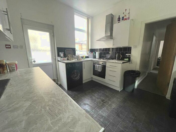 2 Bedroom Flat To Rent In Shaw Road, Blackpool, FY1
