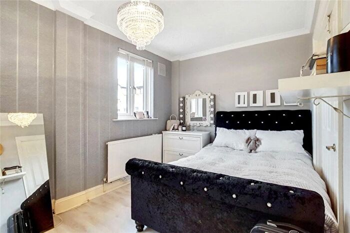 4 Bedroom Terraced House To Rent In Tottenham Road, Islington, London, N1