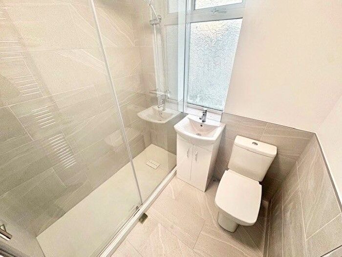 3 Bedroom Terraced House To Rent In Glenwood Avenue, Rainham, RM13