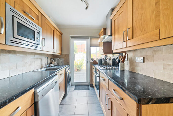 3 Bedroom Terraced House For Sale In Regency Drive, West Byfleet, KT14