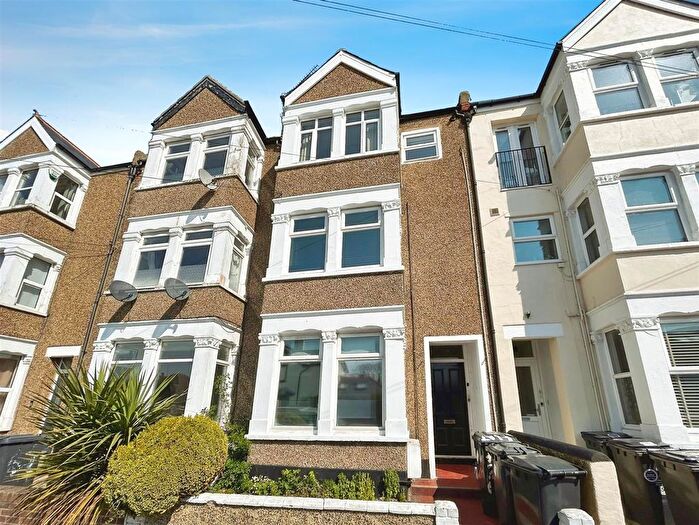 2 Bedroom Flat To Rent In Albany Drive, Herne Bay, CT6