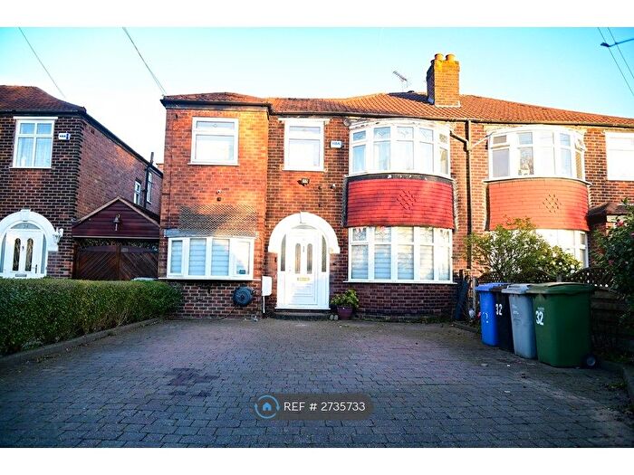 4 Bedroom Semi Detached House To Rent In Frieston Road, Timperley, Altrincham, WA14