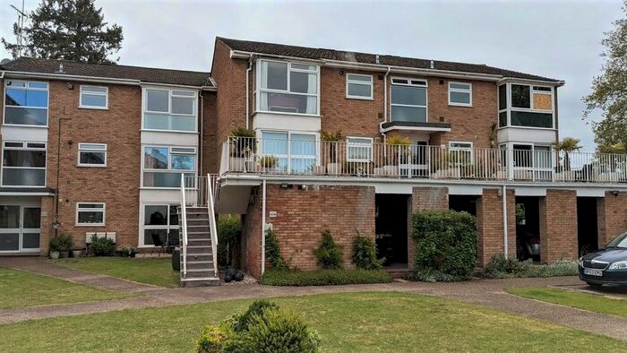 2 Bedroom Flat To Rent In Heath Lodge, High Road, Bushey Heath, Bushey, WD23