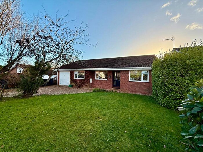 4 Bedroom Detached Bungalow To Rent In Lancaster Drive, Verwood, BH31