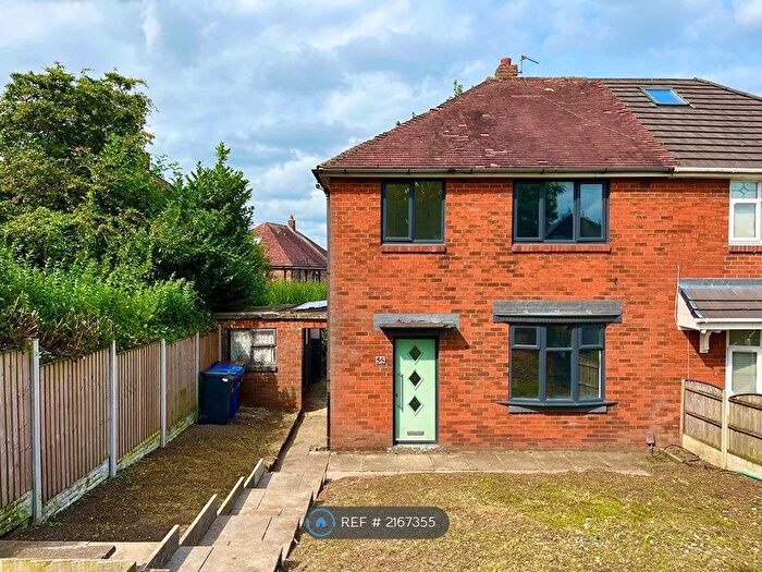 3 Bedroom Semi-Detached House To Rent In The Green, Wigan, WN5