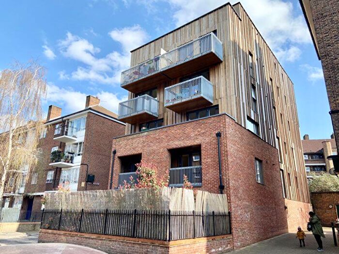 2 Bedroom Apartment To Rent In Bowling Green Street, London, SE11