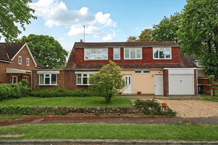 5 Bedroom Detached House For Sale In Windmill Hill, Biddenham., MK40