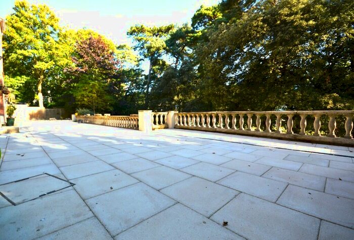 2 Bedroom Apartment To Rent In Bournemouth Close To Town Centre, BH2