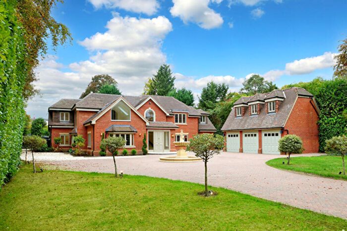 5 Bedroom Detached House For Sale In Jordans Way, Beaconsfield, HP9