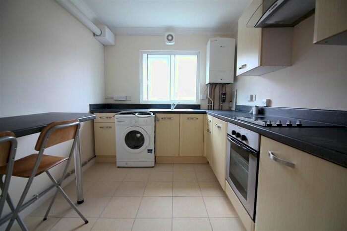 1 Bedroom Flat To Rent In Canford Avenue, Northolt UB5