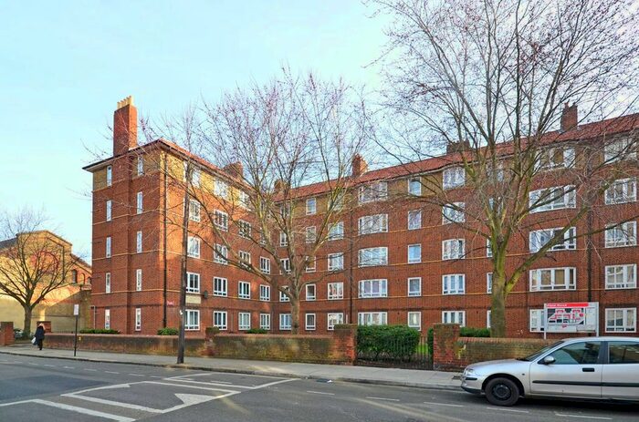 4 Bedroom Flat To Rent In Field Road, Barons Court, London, W6