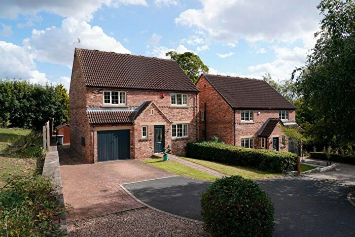 4 Bedroom Detached House For Sale In Wood End Court, Dodworth, Barnsley, S75