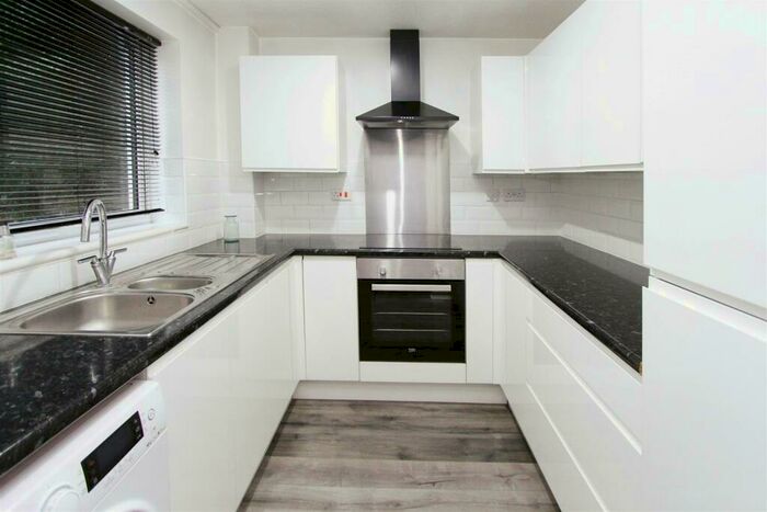 2 Bedroom House To Rent In The Ridings, Bristol, BS13