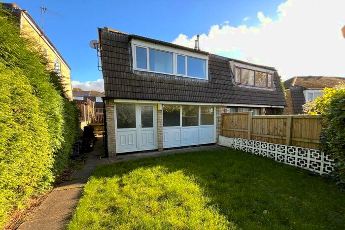3 Bedroom Semi-Detached House To Rent In Dale Park Rise, Cookridge, Leeds, LS16
